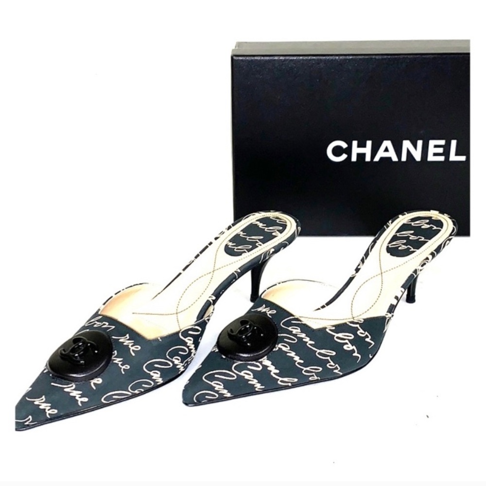 Chanel mules in rue Cambon collection print